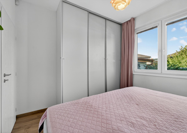 REZERVOVANÉ - Predávame samostatný 4.i rodinný dom s garážou a 4-árovým pozemkom, Bazalková, Malinovo