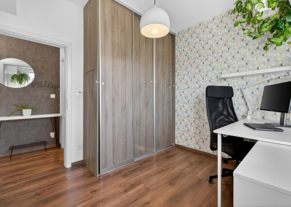 REZERVOVANÉ - Predávame samostatný 4.i rodinný dom s garážou a 4-árovým pozemkom, Bazalková, Malinovo