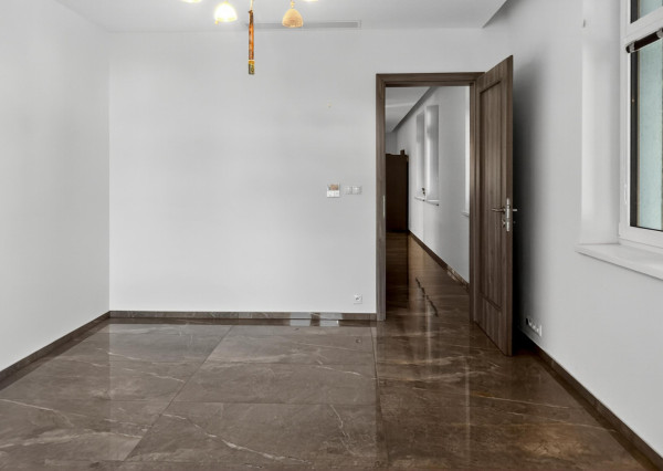 FRANK ZICHER – Prenajímame priestranný 4i byt (157 m2) s terasou v novostavbe na Boženy Nemcovej