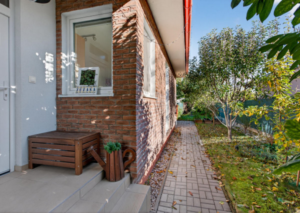 REZERVOVANÉ - Predávame samostatný 4.i rodinný dom s garážou a 4-árovým pozemkom, Bazalková, Malinovo