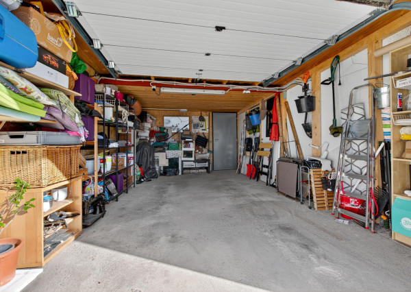 REZERVOVANÉ - Predávame samostatný 4.i rodinný dom s garážou a 4-árovým pozemkom, Bazalková, Malinovo