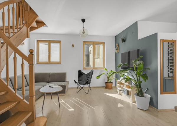 FRANK ZICHER - Prenajímame 2-izb. mezonet na Zochovej ulici s terasou s krásnym výhľadom na mesto