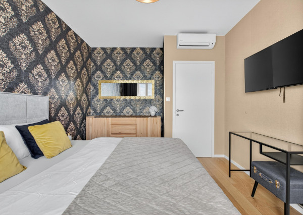 REZERVOVANÉ - Predávame nadštandardný 2. izbový byt v projekte Klingerka na 24. poschodí so západnou orientáciou a výhľadmi na hrad