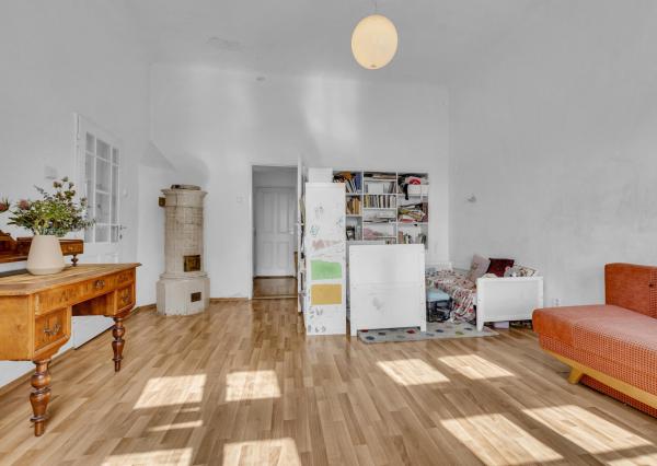 FRANK ZICHER – Predávame 2i byt s podkrovím / for sale: 2-room apartment with an attic and a valid permit