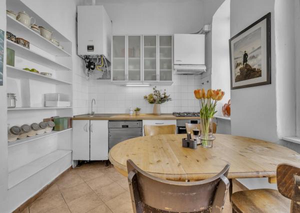 FRANK ZICHER – Predávame 2i byt s podkrovím / for sale: 2-room apartment with an attic and a valid permit