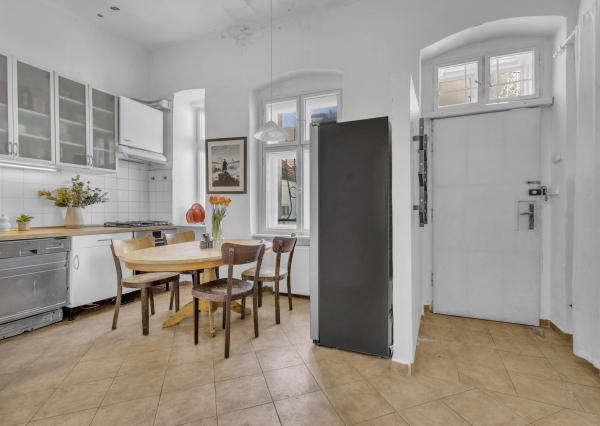 FRANK ZICHER – Predávame 2i byt s podkrovím / for sale: 2-room apartment with an attic and a valid permit