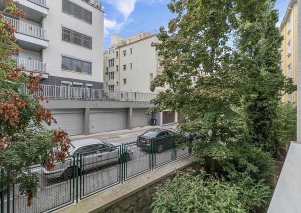 FRANK ZICHER – Predávame priestranný 4-izbový byt v obľúbenej lokalite, Fraňa Kráľa/ Puškinova