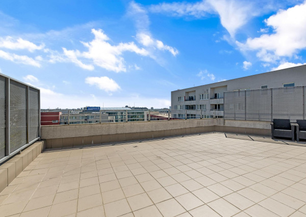 FRANK ZICHER – Predávame veľkometrážny 4.i byt s 2 terasami a výhľadmi na mesto aj Karpaty