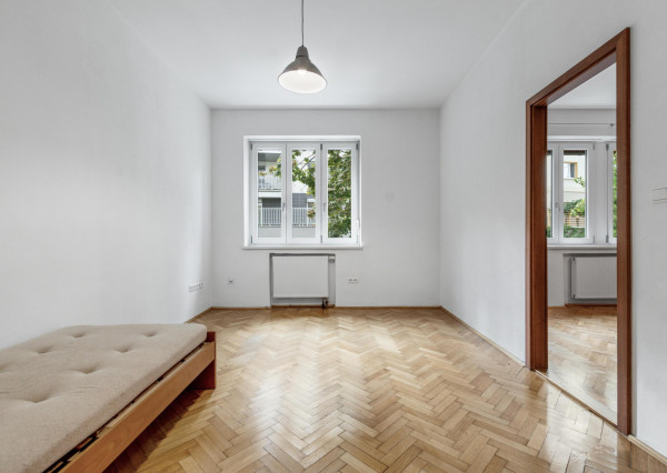 FRANK ZICHER – Predávame priestranný 4-izbový byt v obľúbenej lokalite, Fraňa Kráľa/ Puškinova