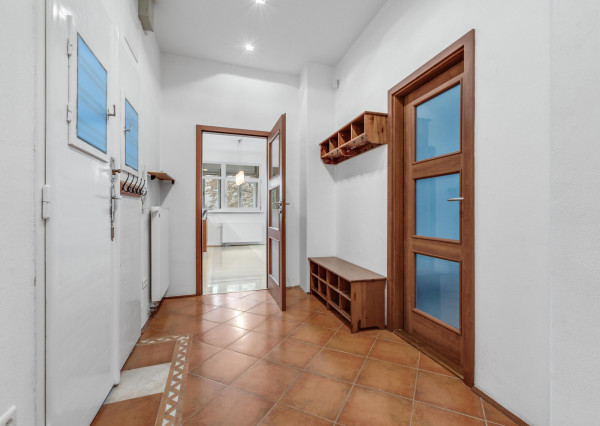 FRANK ZICHER – Predávame priestranný 4-izbový byt v obľúbenej lokalite, Fraňa Kráľa/ Puškinova