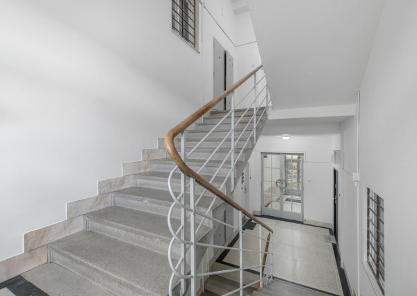 FRANK ZICHER – Predávame priestranný 4-izbový byt v obľúbenej lokalite, Fraňa Kráľa/ Puškinova