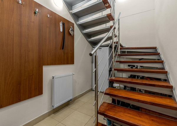 FRANK ZICHER – Predávame veľkometrážny 4.i byt s 2 terasami a výhľadmi na mesto aj Karpaty