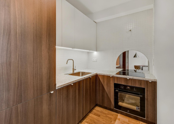 Predávame apartmán s balkónom v projekte METROPOLIS, s možnosťou okamžitého nasťahovania