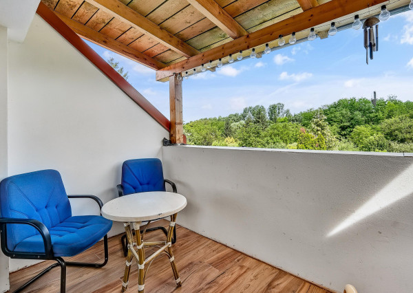 FRANK ZICHER – Predávame rodinný dom v Ivanke pri Dunaji so samostatnou obytnou jednotkou a garážou