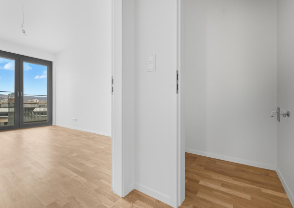 REZERVOVANÉ - Predávame 3 izbový apartmán s 2 balkónmi v skolaudovanom projekte METROPOLIS v Downtowne, BA.I.