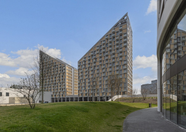 REZERVOVANÉ - Predávame 3 izbový apartmán s 2 balkónmi v skolaudovanom projekte METROPOLIS v Downtowne, BA.I.