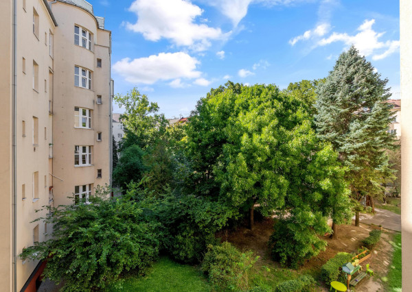 FRANK ZICHER – Predávame priestranný 4-izbový byt v obľúbenej lokalite so zeleným vnútroblokom