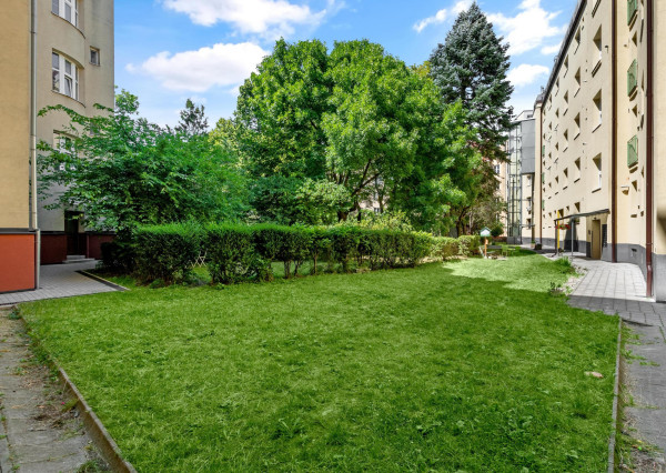 FRANK ZICHER – Predávame priestranný 4-izbový byt v obľúbenej lokalite so zeleným vnútroblokom