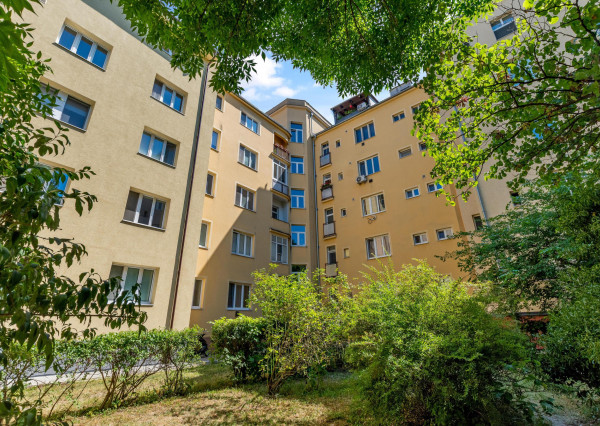 FRANK ZICHER – Predávame priestranný 4-izbový byt v obľúbenej lokalite so zeleným vnútroblokom