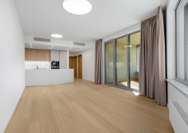 PRENAJATÉ - Prenajímame ešte neobývaný 4i byt na 22 poschodí s pekným výhľadom, SKY PARK RESIDENCE 4