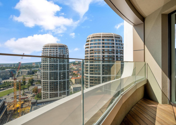 PRENAJATÉ - Prenajímame ešte neobývaný 4i byt na 22 poschodí s pekným výhľadom, SKY PARK RESIDENCE 4
