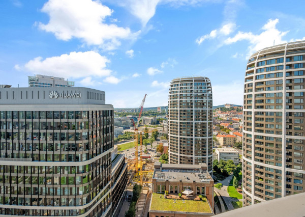 PRENAJATÉ - Prenajímame ešte neobývaný 4i byt na 22 poschodí s pekným výhľadom, SKY PARK RESIDENCE 4