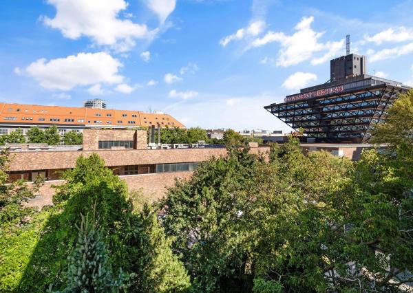 Prenajímame dizajnový, slnečný 2-izbový byt na Námestí Slobody