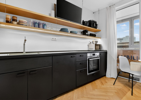 Prenajímame dizajnový 1-izbový byt s balkónom na Martinčekovej ulici