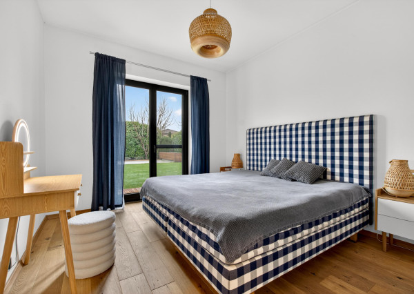 Predávame moderný  bungalov s bazénom v Rusovciach