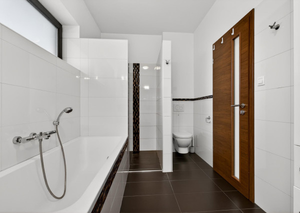 Predávame moderný  bungalov s bazénom v Rusovciach