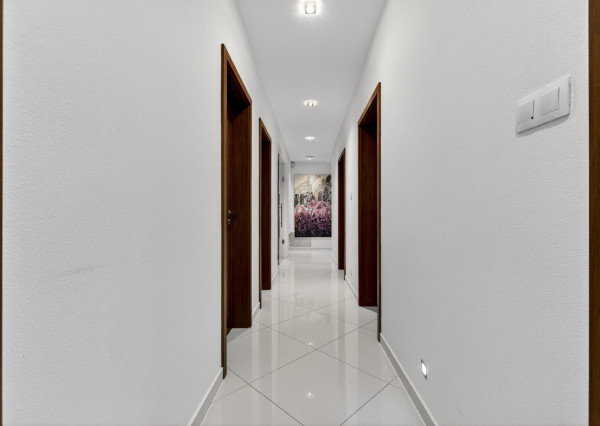 Predávame moderný  bungalov s bazénom v Rusovciach