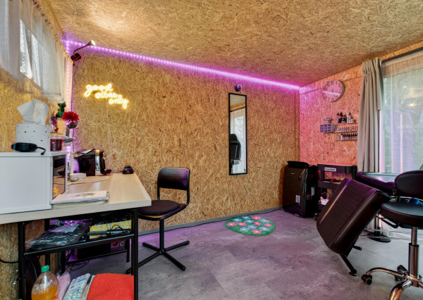 Predávame moderný  bungalov s bazénom v Rusovciach