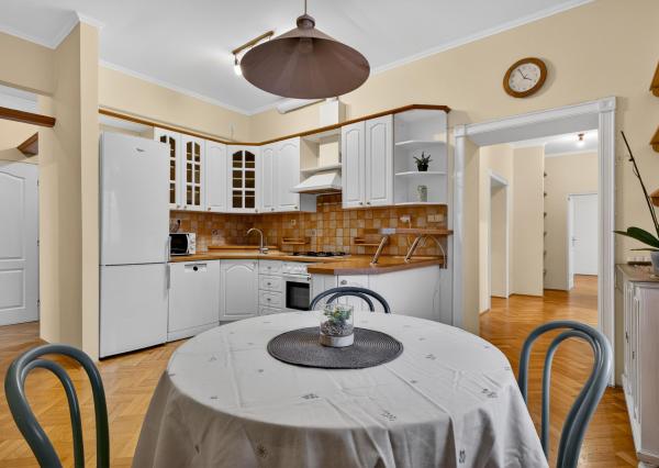 Prenajímame veľkometrážny byt pri Horskom parku