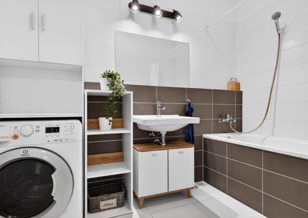 Prenajímame veľký 2 izbový byt so záhradkou (23 m2) a parkovacím státím v Dúbravke