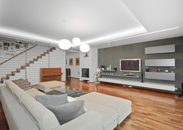 Prenajímame veľkometrážny byt s veľkou záhradou v obľúbenom projekte Condominium Renaissance