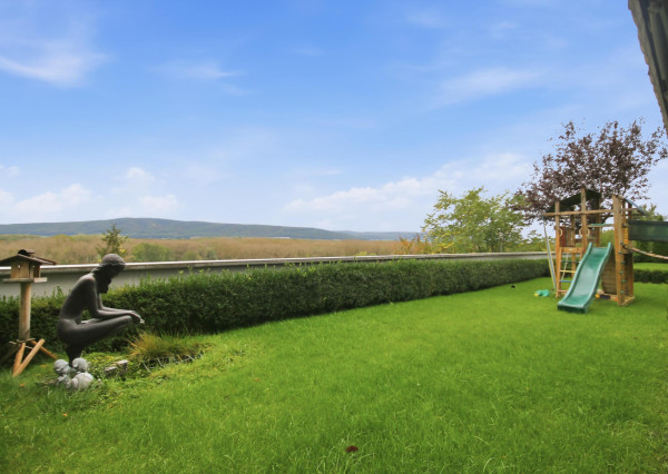 Prenajímame veľkometrážny byt s veľkou záhradou v obľúbenom projekte Condominium Renaissance