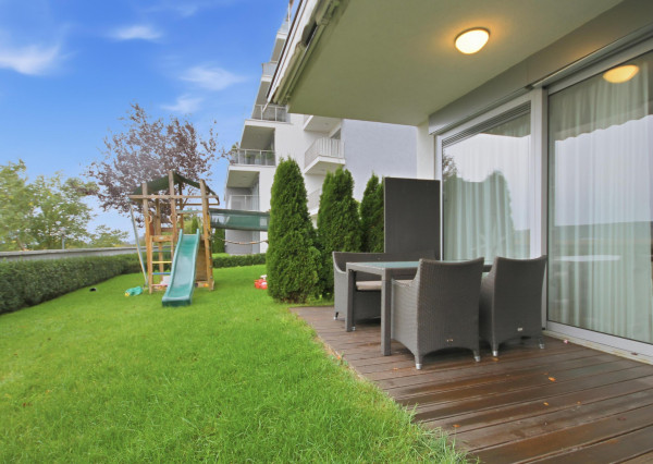 Prenajímame veľkometrážny byt s veľkou záhradou v obľúbenom projekte Condominium Renaissance