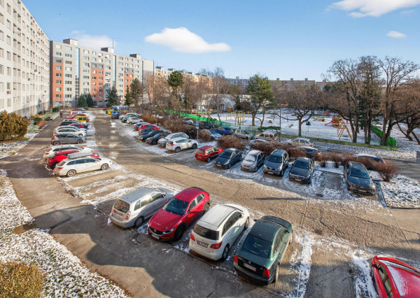 Predávame priestranný  4-izbový byt (85 m²) v blízkosti jazera Draždiak, Ľubovnianska ulica