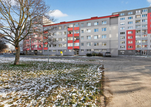 Predávame priestranný  4-izbový byt (85 m²) v blízkosti jazera Draždiak, Ľubovnianska ulica