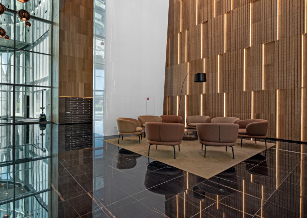 Prenajímame moderný 2i byt – EUROVEA TOWERS, výhľad na Dunaj