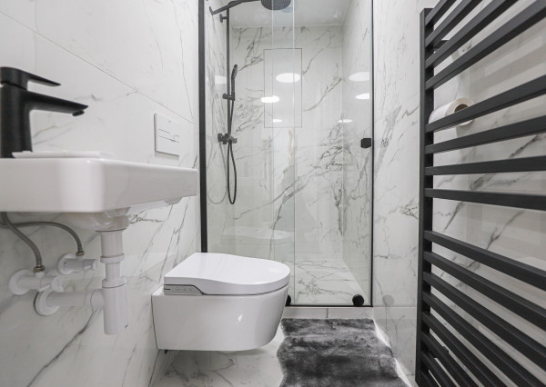 Prenajímame moderný 2i byt s výhľadom na Dunaj - EUROVEA TOWERS