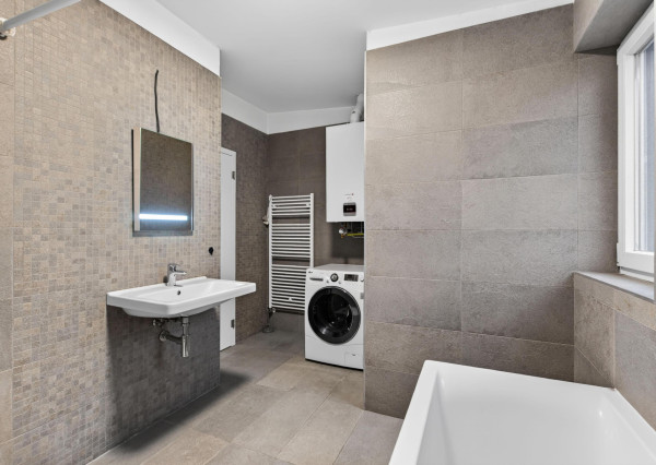 Predávame slnečný 3-izbový mezonet s výhľadom na Kramároch