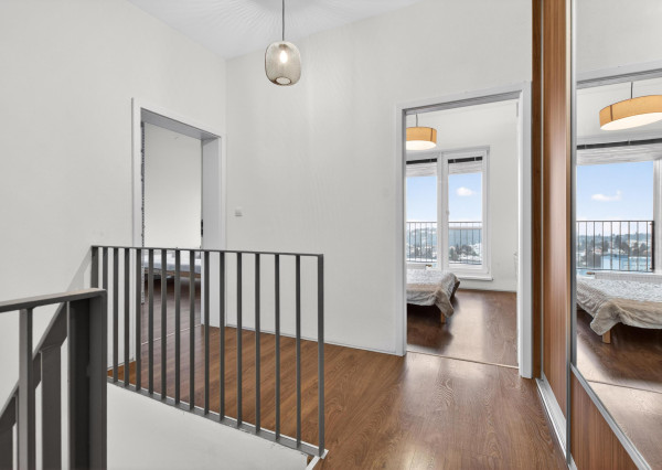 Predávame slnečný 3-izbový mezonet s výhľadom na Kramároch