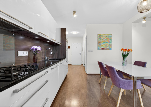 Predávame slnečný 3-izbový mezonet s výhľadom na Kramároch