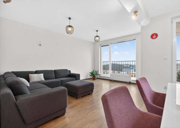 Predávame slnečný 3-izbový mezonet s výhľadom na Kramároch