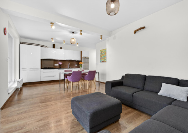 Predávame slnečný 3-izbový mezonet s výhľadom na Kramároch