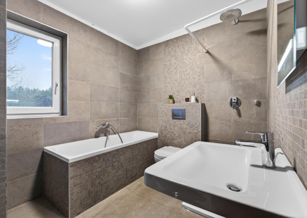 Predávame slnečný 3-izbový mezonet s výhľadom na Kramároch