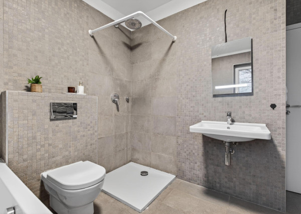 Predávame slnečný 3-izbový mezonet s výhľadom na Kramároch