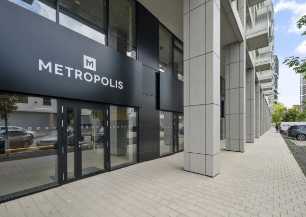 Predávame 3 izbový apartmán s 2 balkónmi v skolaudovanom projekte METROPOLIS