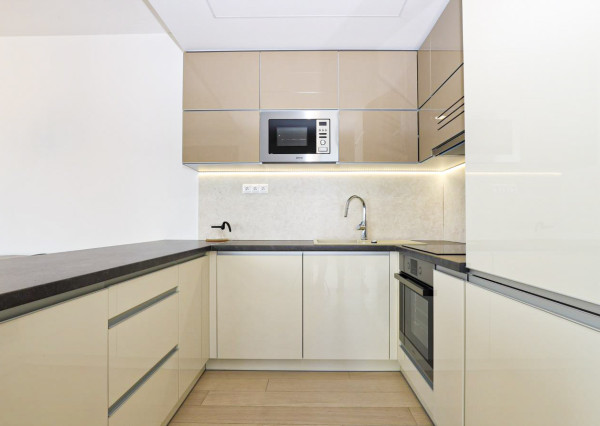 Prenajímame dizajnový a priestranný 3i byt v obľúbenom projekte SKY PARK